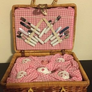 Child's Picnic Basket
